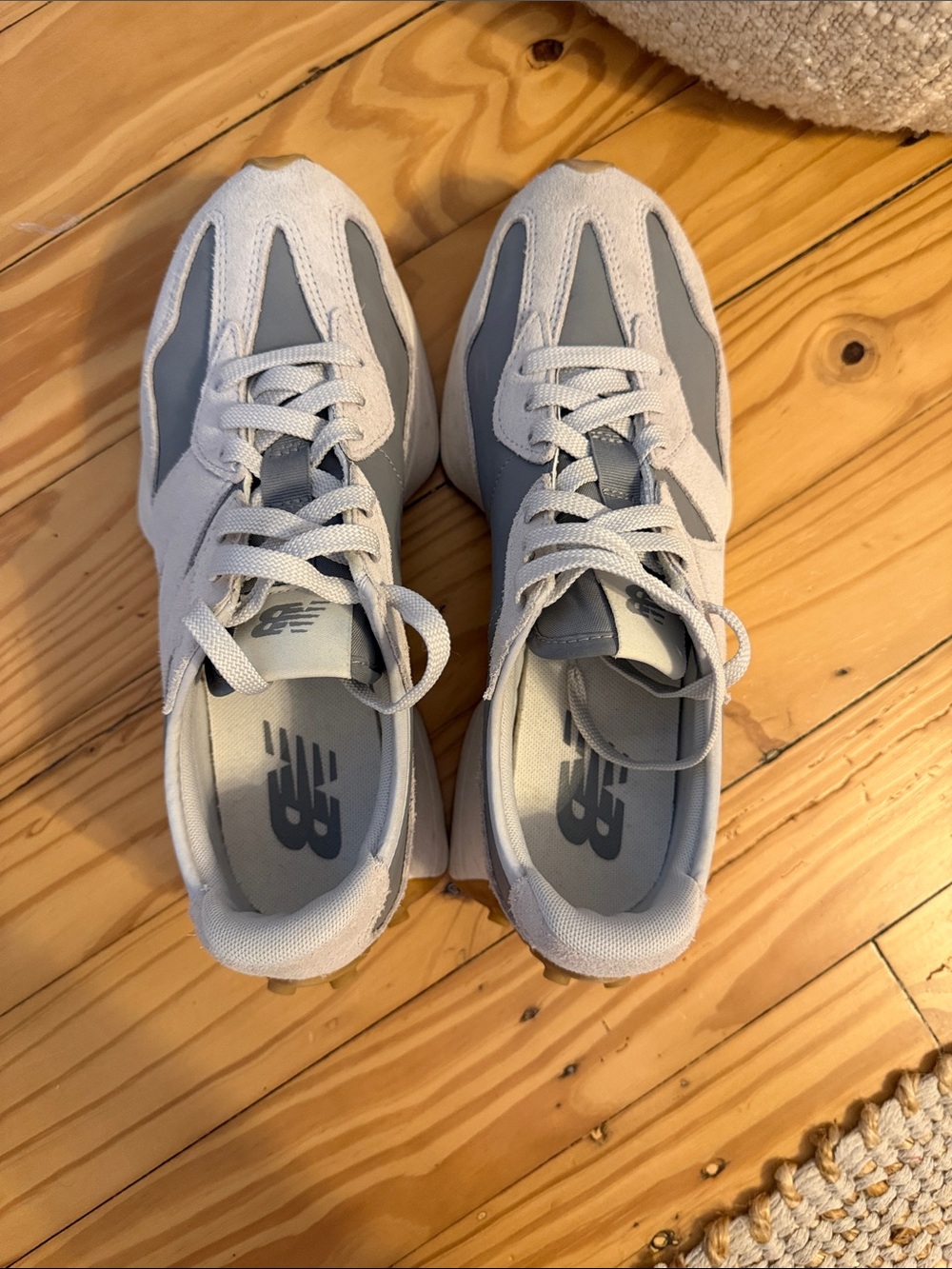 Women’s Gray New Balance 327 - Picture 2 of 9